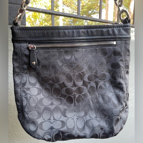 COACH BAG,Coach Black Signature Shoulder Bag. - Picture 6 of 16